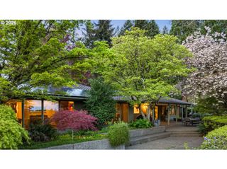 6140 Sw MILL St, Portland, OR 97221