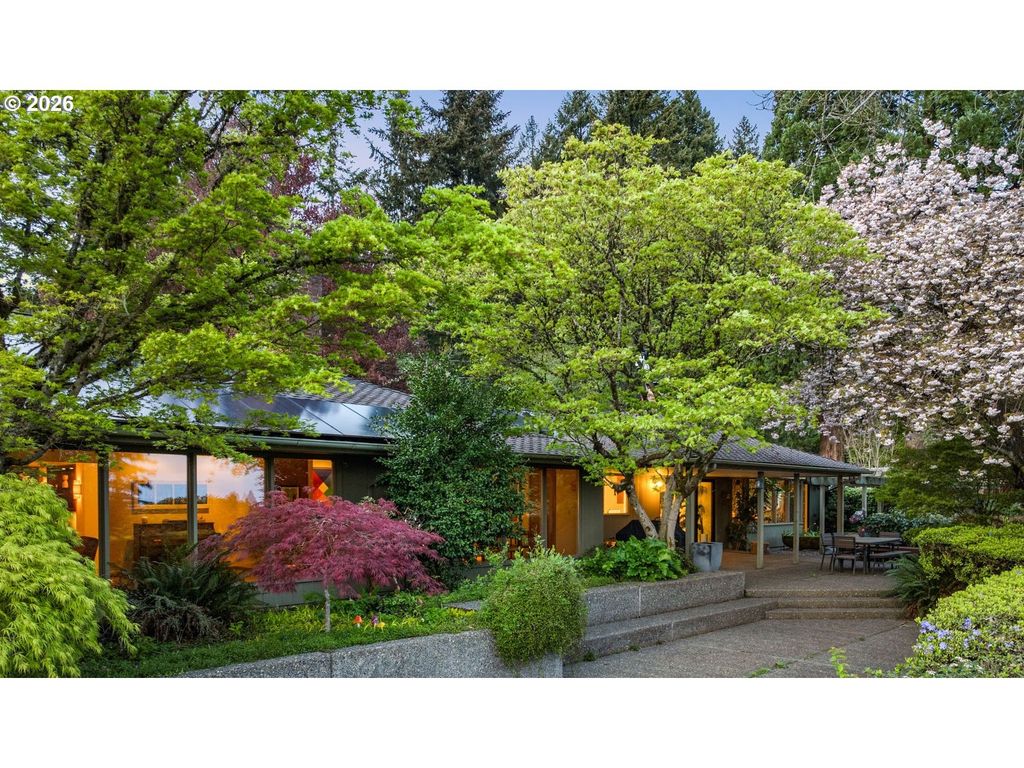 6140 Sw MILL St, Portland, OR 97221