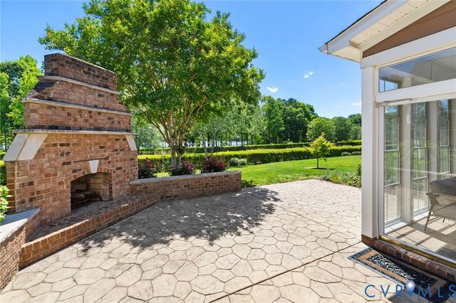 15243 Heron Pointe Way, Moseley, VA 23120