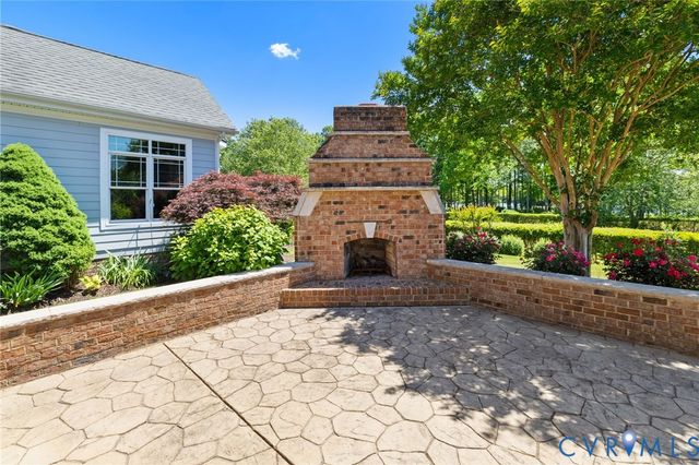15243 Heron Pointe Way, Moseley, VA 23120