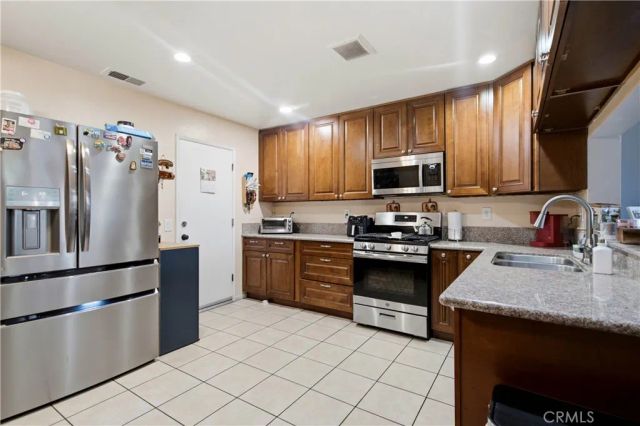 1101 W Francis G, Ontario, CA 91762