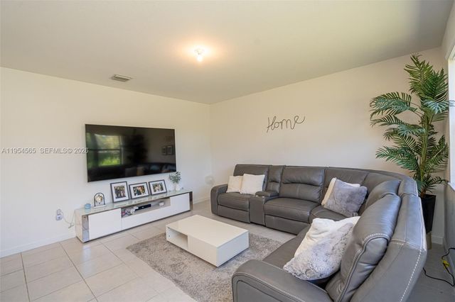 139 NE 27th Ter, Homestead, FL 33033