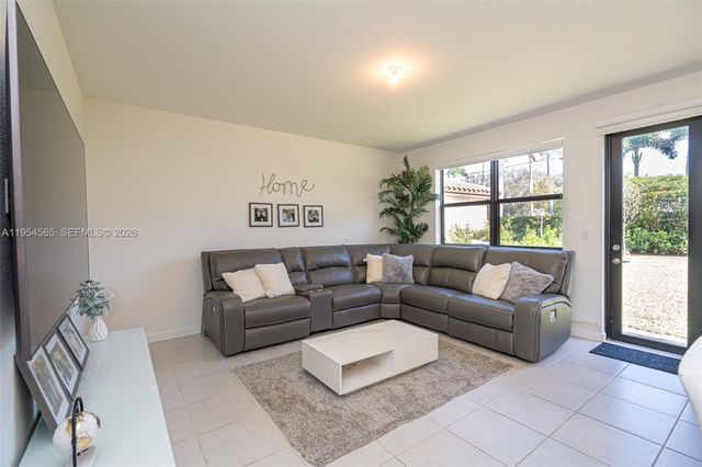 139 NE 27th Ter, Homestead, FL 33033