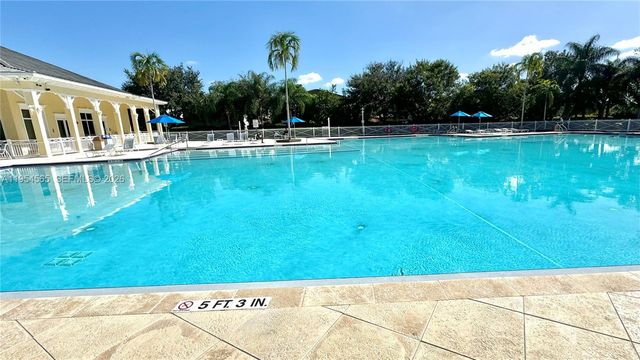 139 NE 27th Ter, Homestead, FL 33033