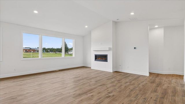 16767 N Wellington Rd, Colbert, WA 99005