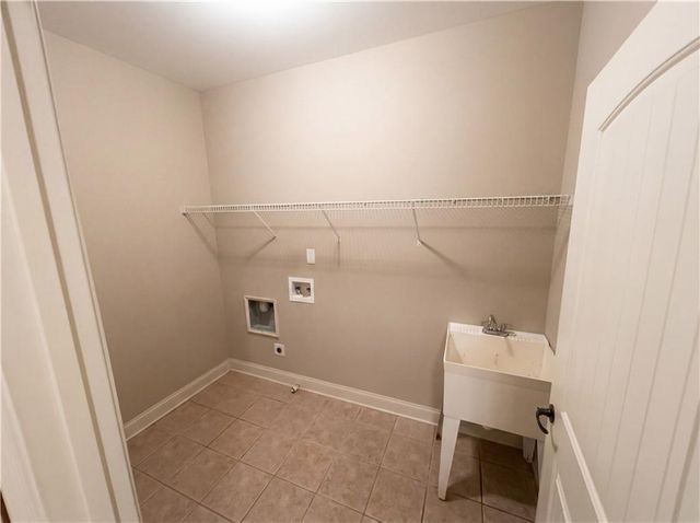 212 Westwind Drive, Newnan, GA 30263