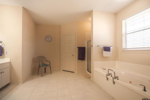 402 Prince Charles, Whitehouse, TX 75791