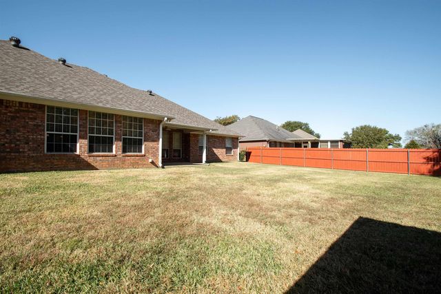 402 Prince Charles, Whitehouse, TX 75791