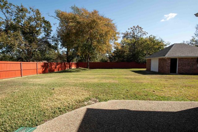 402 Prince Charles, Whitehouse, TX 75791