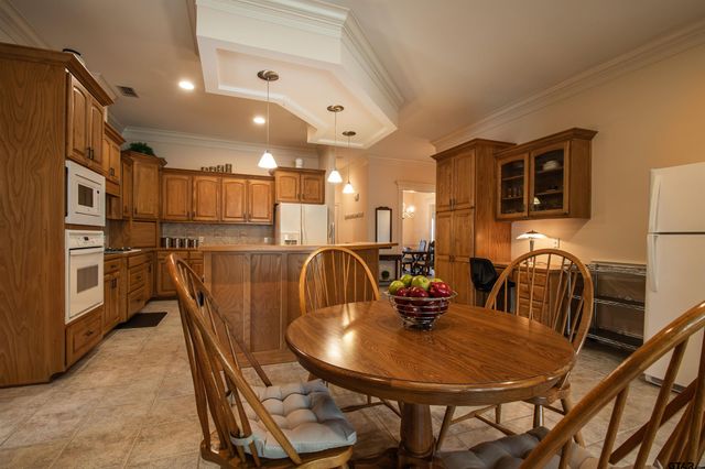 402 Prince Charles, Whitehouse, TX 75791