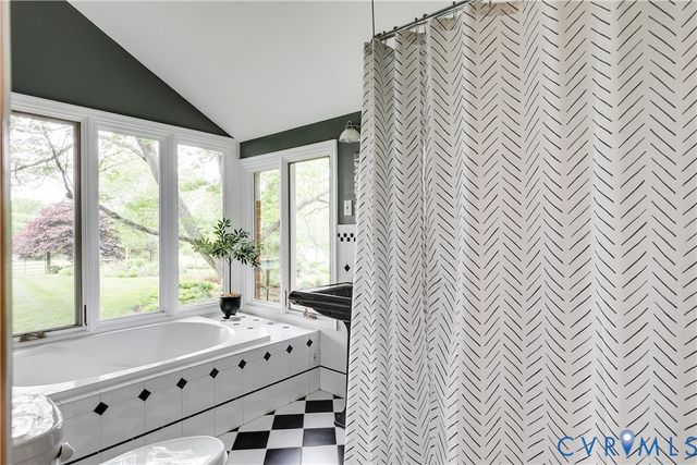470 Dover Knoll Rd, Goochland, VA 23103