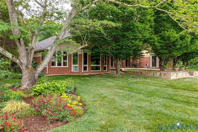 470 Dover Knoll Rd, Goochland, VA 23103