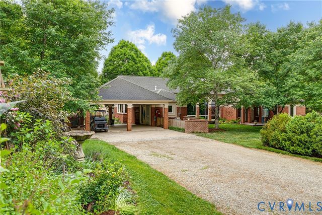 470 Dover Knoll Rd, Goochland, VA 23103