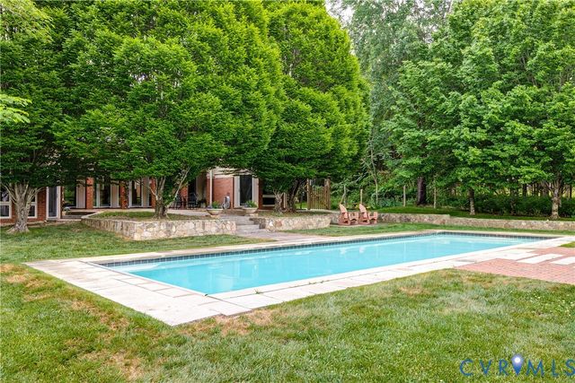 470 Dover Knoll Rd, Goochland, VA 23103