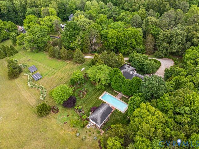 470 Dover Knoll Rd, Goochland, VA 23103