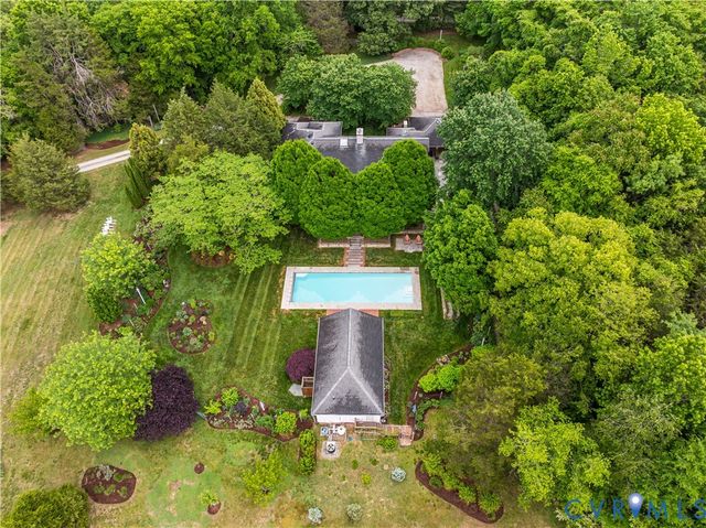 470 Dover Knoll Rd, Goochland, VA 23103