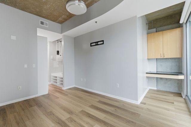 415 Church St Apt 2409, Nashville, TN 37219