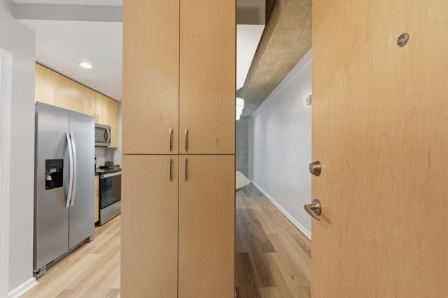 415 Church St Apt 2409, Nashville, TN 37219