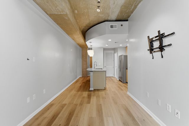 415 Church St Apt 2409, Nashville, TN 37219