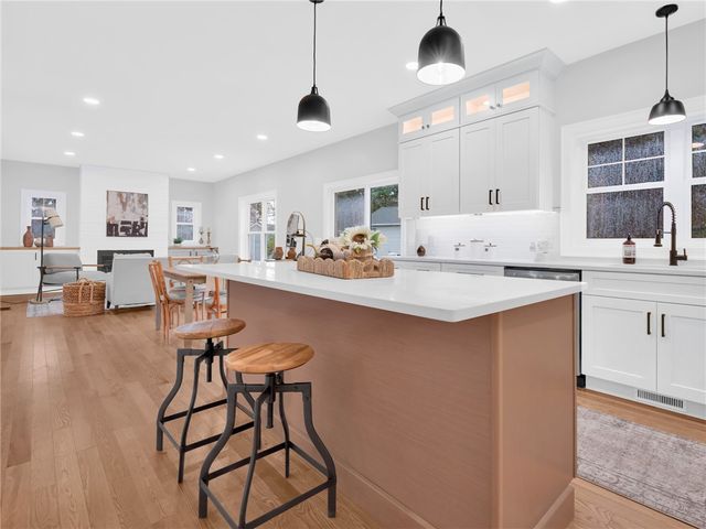 1360 Scituate Avenue, Cranston, RI 02921