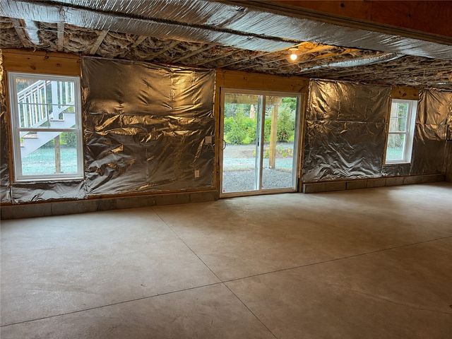 1360 Scituate Avenue, Cranston, RI 02921