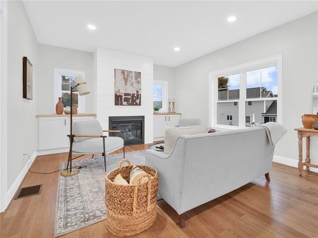 1360 Scituate Avenue, Cranston, RI 02921