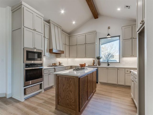 2900 NW 160th Street, Edmond, OK 73013