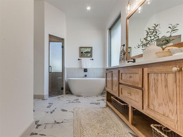 2900 NW 160th Street, Edmond, OK 73013