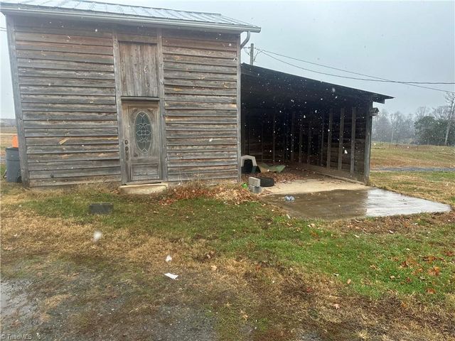 6600 Windsor Road, Hamptonville, NC 27020