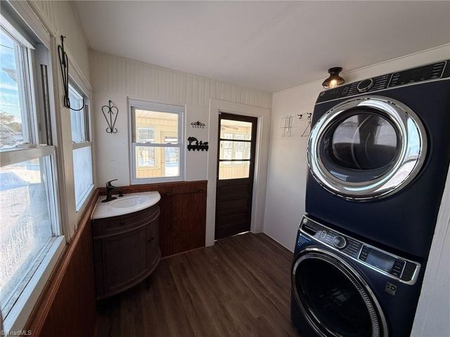 6600 Windsor Road, Hamptonville, NC 27020