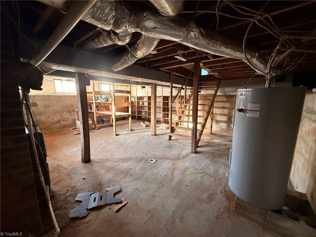 6600 Windsor Road, Hamptonville, NC 27020