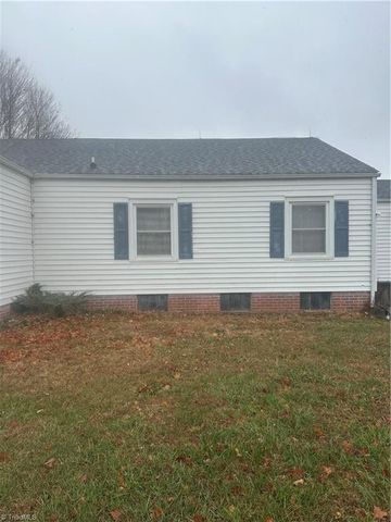 6600 Windsor Road, Hamptonville, NC 27020