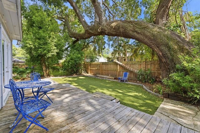 1209 E CRENSHAW STREET, Tampa, FL 33604