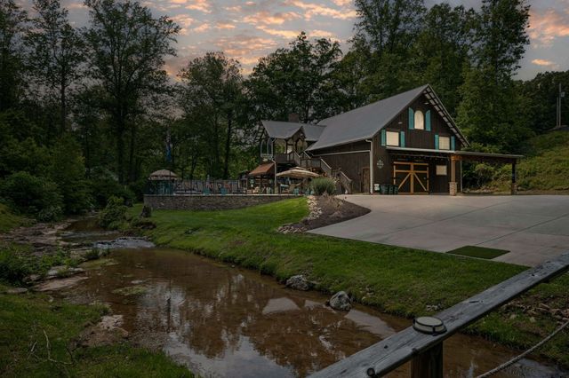 7646 Highway 100, Bon Aqua, TN 37025