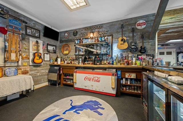 7646 Highway 100, Bon Aqua, TN 37025