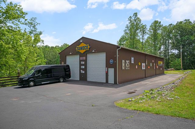 7646 Highway 100, Bon Aqua, TN 37025