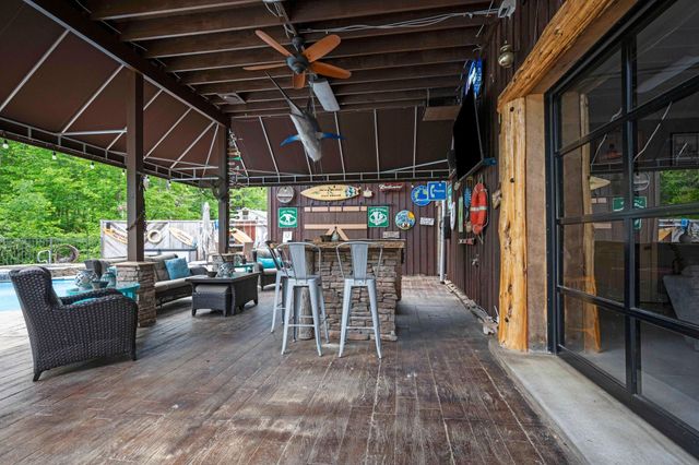 7646 Highway 100, Bon Aqua, TN 37025