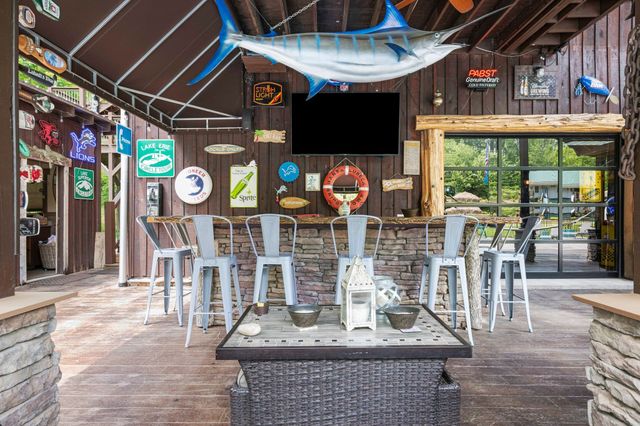 7646 Highway 100, Bon Aqua, TN 37025