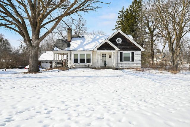 2465 Thornapple LANE, Brookfield, WI 53005