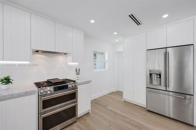 2448 SE 9th St, Pompano Beach, FL 33062