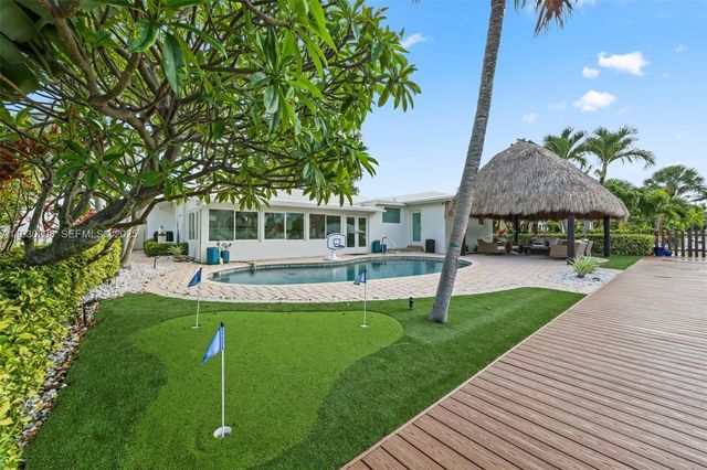 2448 SE 9th St, Pompano Beach, FL 33062