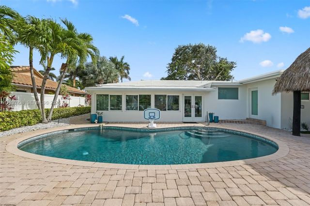 2448 SE 9th St, Pompano Beach, FL 33062