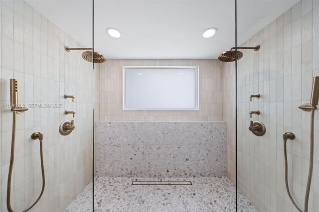 2448 SE 9th St, Pompano Beach, FL 33062