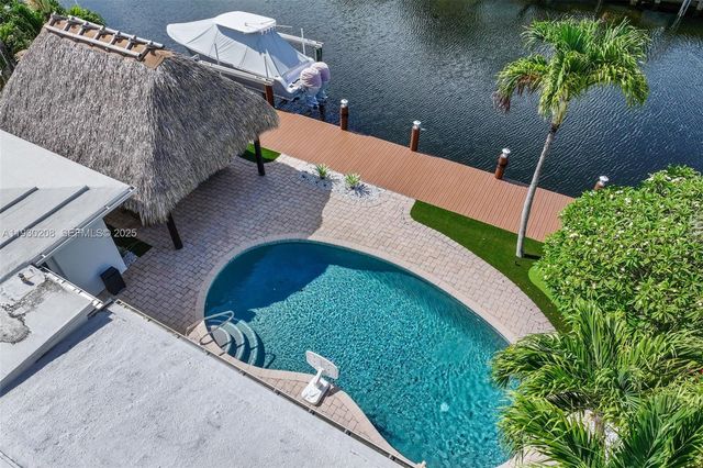 2448 SE 9th St, Pompano Beach, FL 33062