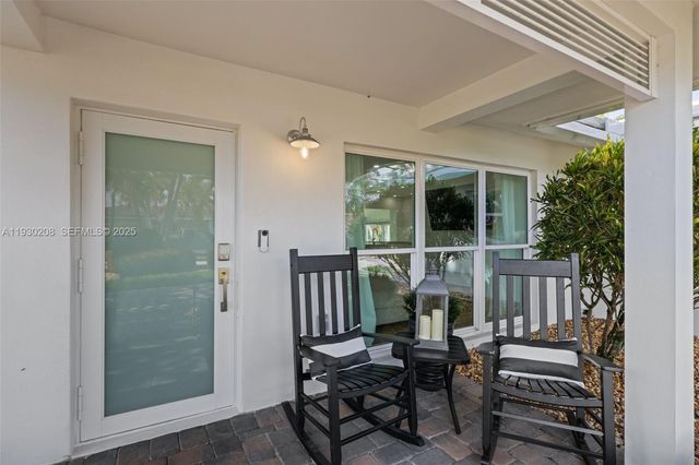 2448 SE 9th St, Pompano Beach, FL 33062