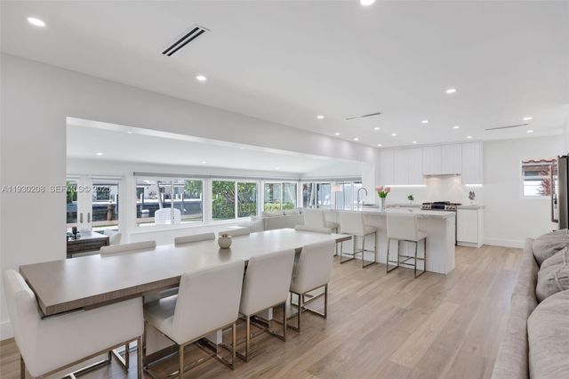 2448 SE 9th St, Pompano Beach, FL 33062