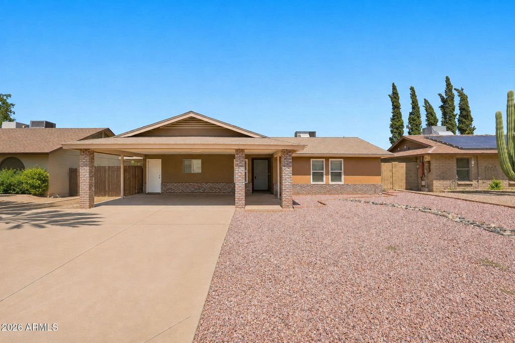 332 W KERRY Lane, Phoenix, AZ 85027 — exterior