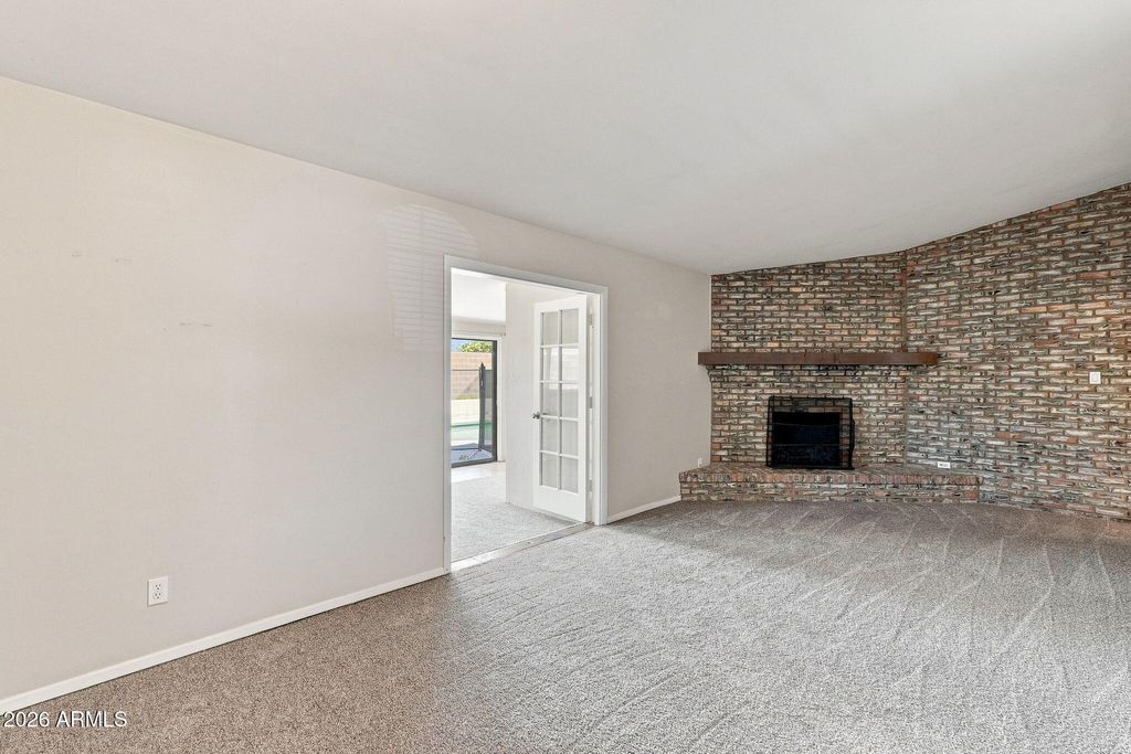 332 W KERRY Lane, Phoenix, AZ 85027 — photo 4