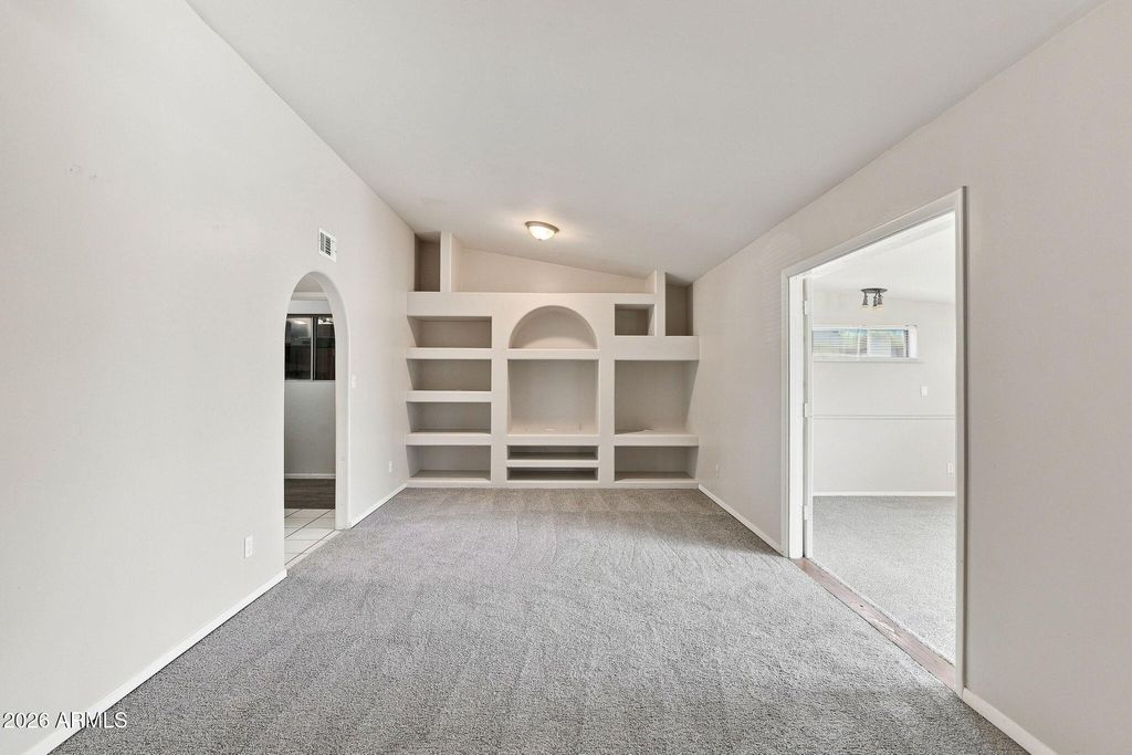 332 W KERRY Lane, Phoenix, AZ 85027 — photo 5
