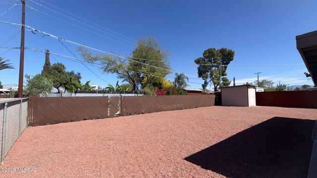 6711 E Nicaragua Drive, Tucson, AZ 85730